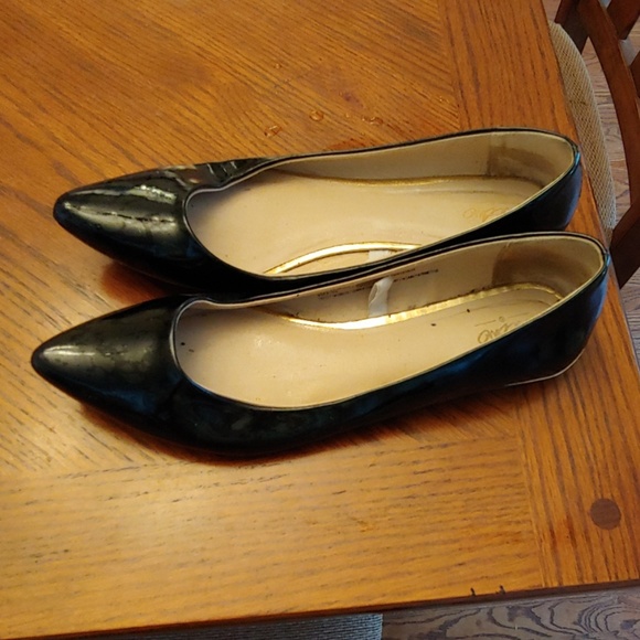 Black flats size 11 - Picture 1 of 3